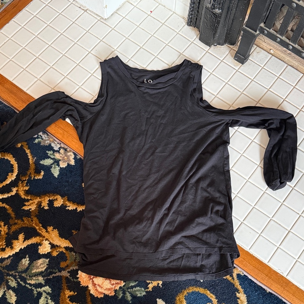 LOFT Black Cold Shoulder long sleeve tee- worn a‎ few times
